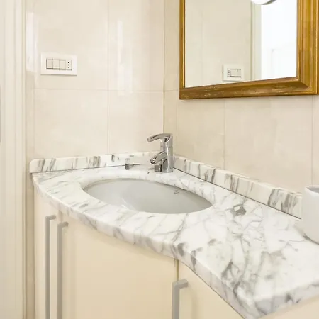 Queen Elena Luxury Apartment Genoa Exterior photo