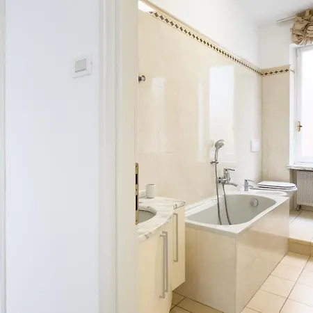 Queen Elena Luxury Apartment Genoa Exterior photo